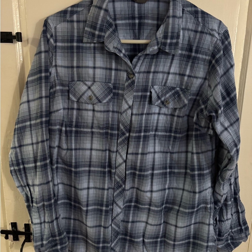 Eddie Bauer women’s XL Blue Plaid Button-Up Shirt